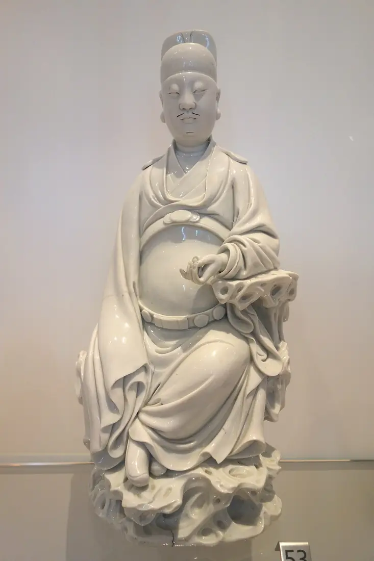 รูปไฉ่ซิ้งเครื่องเคลือบขาวเต๋อฮว่า ปลายราชวงศ์หมิง Royal Ontario Museum