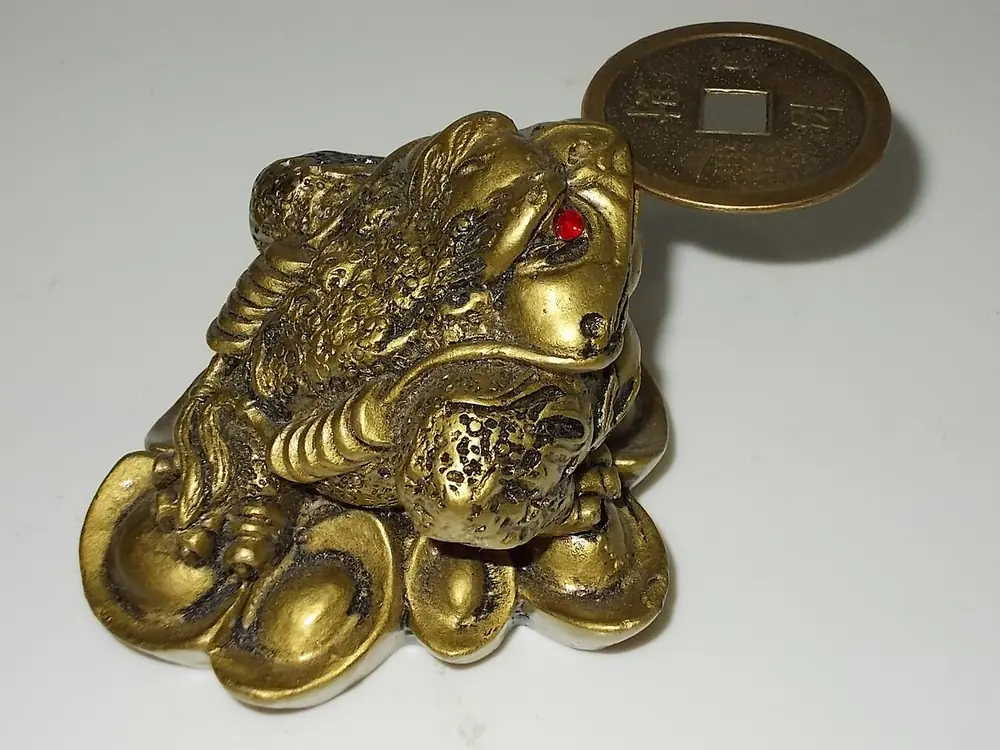 คางคกสามขาคาบเหรียญ 三脚金蟾 เครื่องรางเรียกทรัพย์
