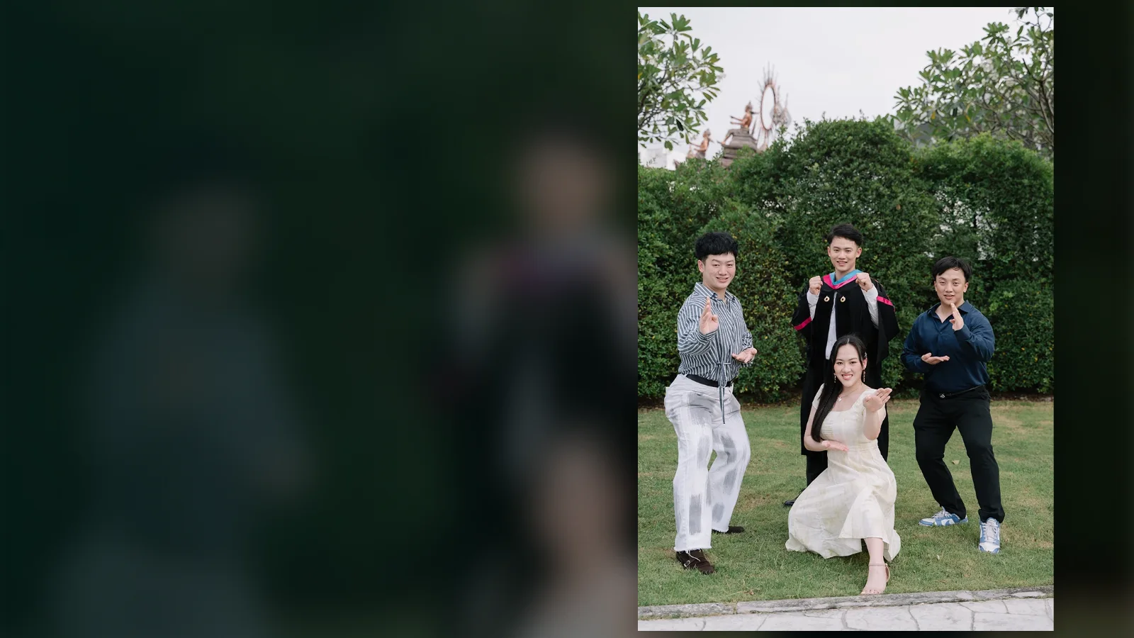 สมาชิกครอบครัวศุภพิทักษ์พงษ์รุ่นใหม่ คนไทยเชื้อสายจีน ถ่ายภาพร่วมกันในสวน