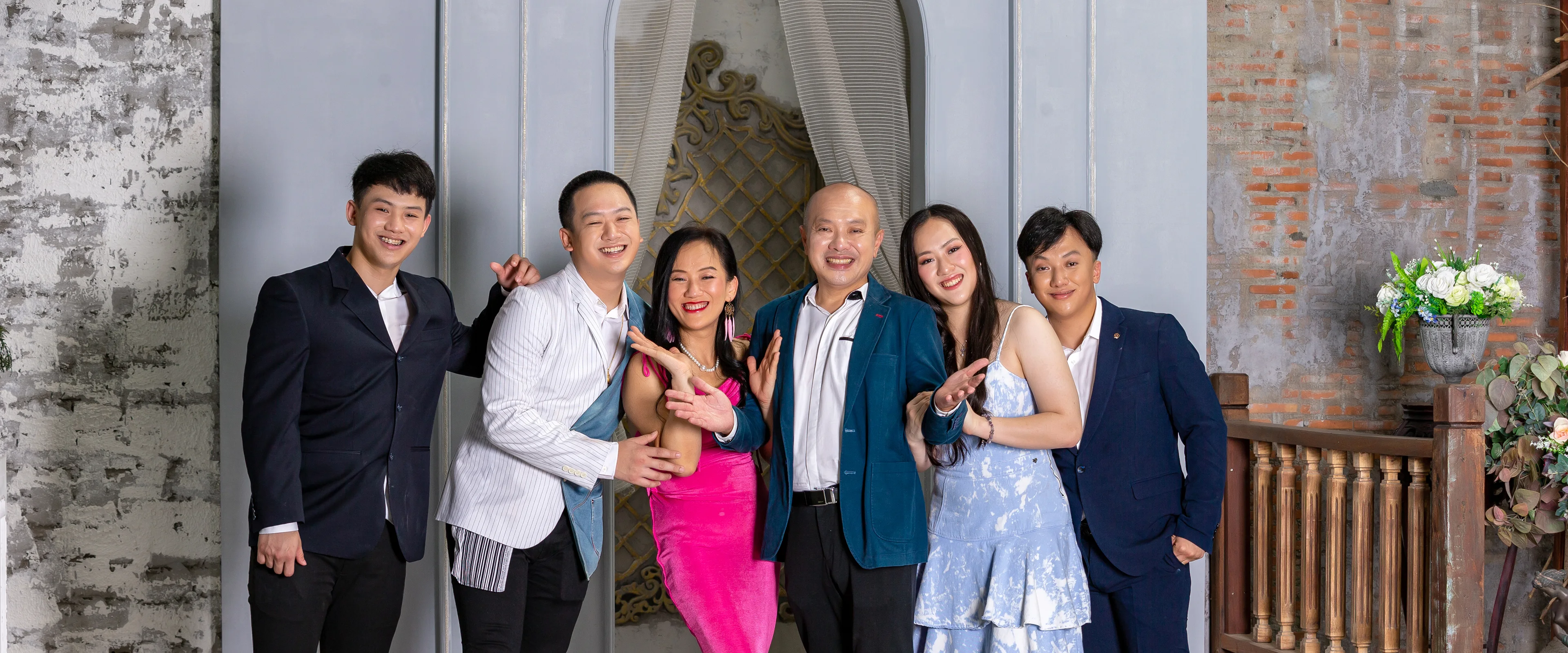 Supapitakpong family portrait